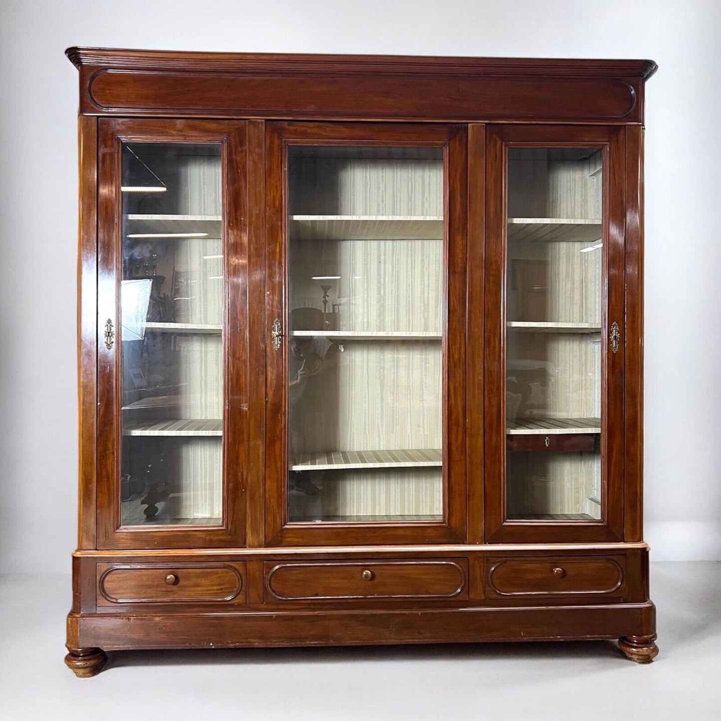 Antico Armadio Libreria dell'800 credenza in legno di mogano Inglese Vittoriano Categoria Vetrine