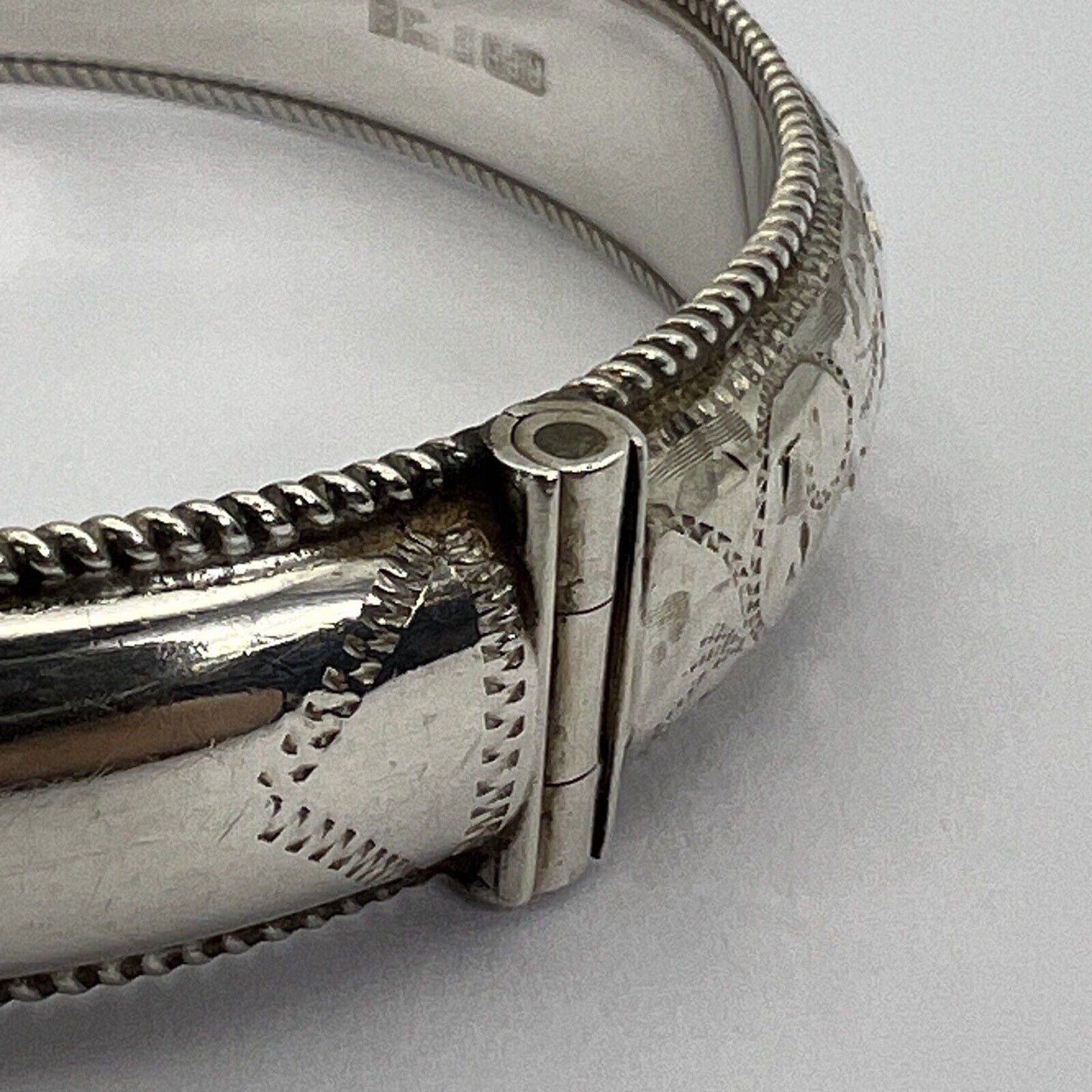 Antico Bracciale da donna in Argento 925 braccialetto a fascia rigido anno 1965 Categoria Bigiotteria & Accessori