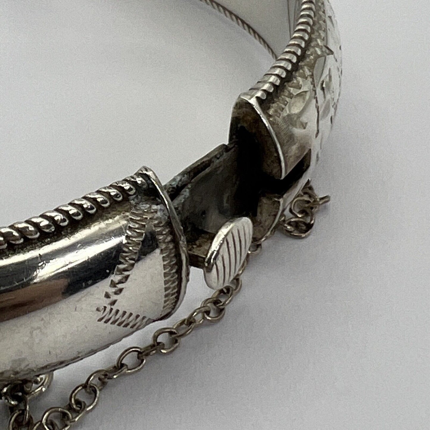 Antico Bracciale da donna in Argento 925 braccialetto a fascia rigido anno 1965 Categoria Bigiotteria & Accessori