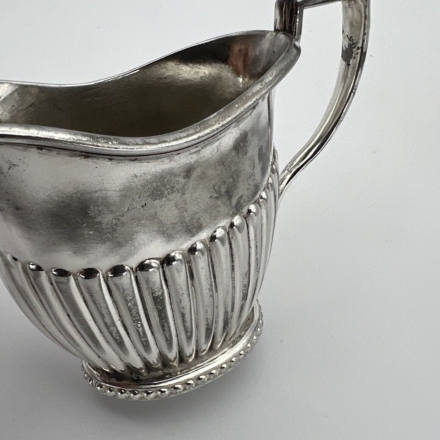 Antico Bricco per latte in Argento Sheffield Lattiera in Silver Plate inglese Q Categoria Sheffield & Argento