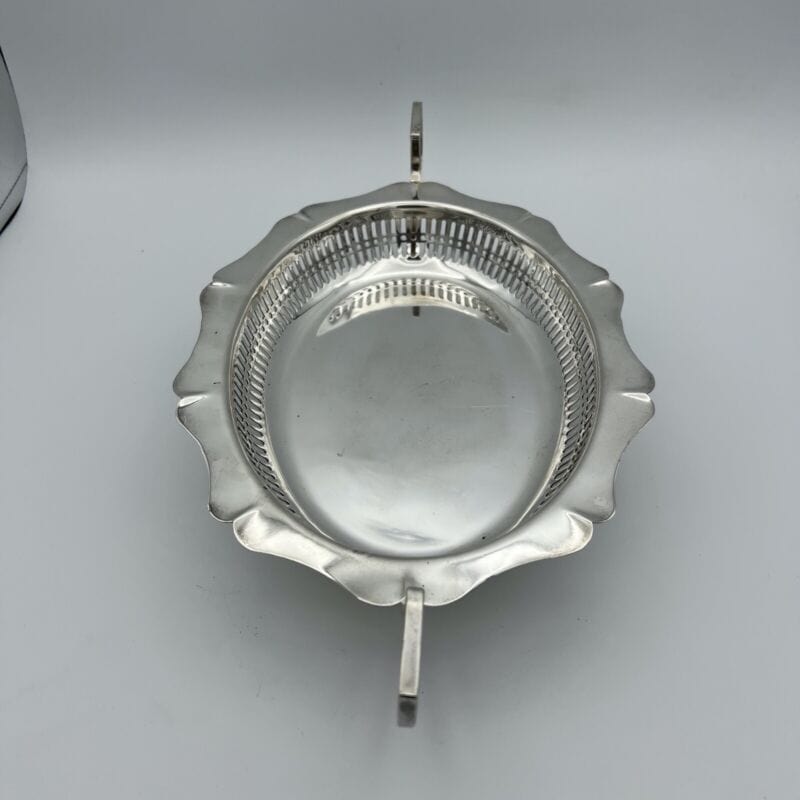 Antico cestino in silver plated centrotavola inglese in argento sheffield manici Categoria  Sheffield & Argento