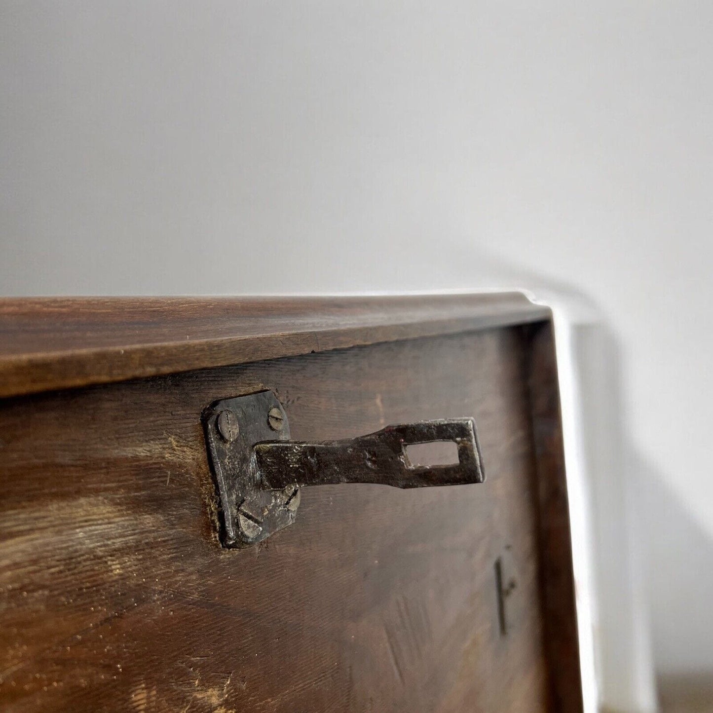 Antico Elemosiniere Italiano Cassa Scatola Scrigno Baule in legno epoca 800 Categoria Scatole in legno