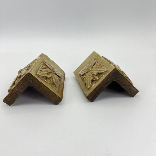 Antico intaglio ad angolo decorativo in legno vecchio fregio stile Veneziano Categoria Cimase-Fregi-Intagli in legno