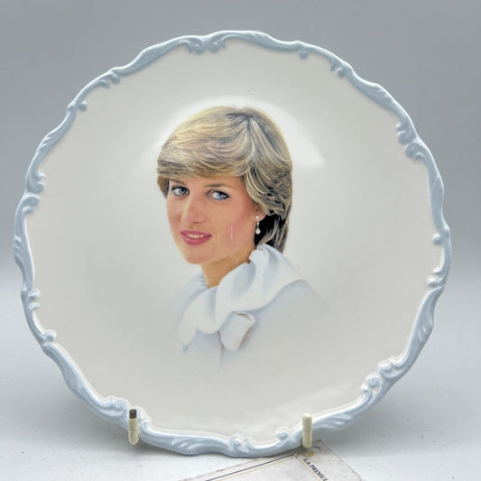 Antico piatto in Ceramica Inglese Royal Albert Lady Diana Casa Reale Matrimonio Categoria  Arte e antiquariato:Porcellana e ceramica:Altro porcellana e ceramica