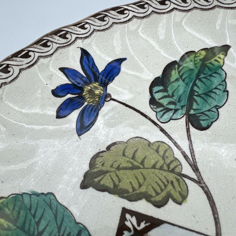 Antico Piatto in ceramica Inglese vecchio d'epoca 800 dipinto a mano fiori Categoria Piatti Vassoio