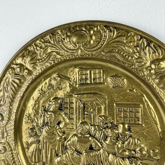 Antico piatto in ottone decorativo vintage placca da parete Taverna Cantina 900 Categoria altro