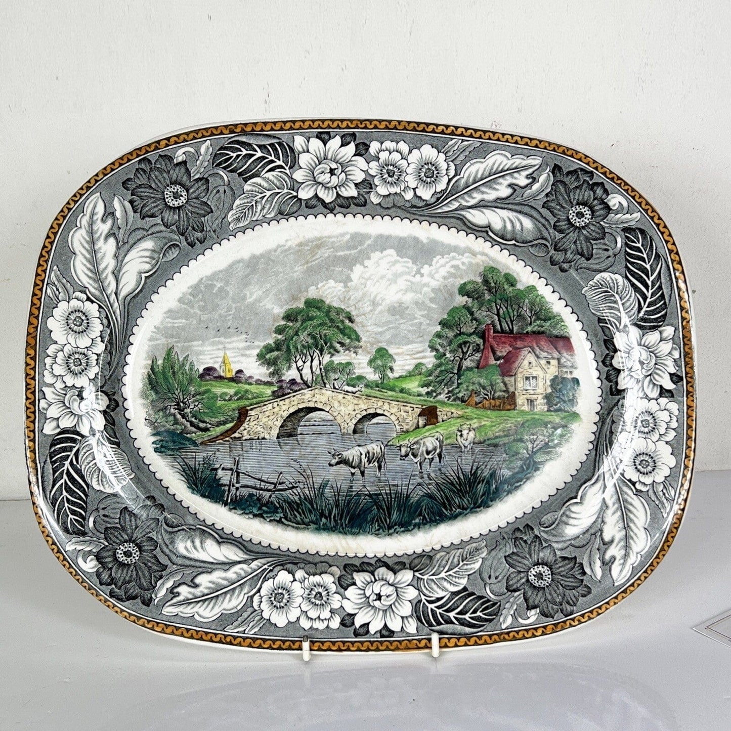 Antico Piatto Vassoio in ceramica da portata Inglese d'epoca 900 anni ' 20 '30 Categoria Piatti Vassoio