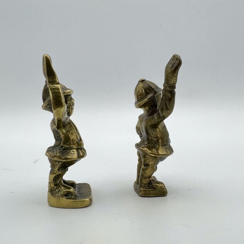 Antico poliziotto Inglese in Ottone scultura Vintage Epoca 900 Guardia Soldato Categoria Ottone