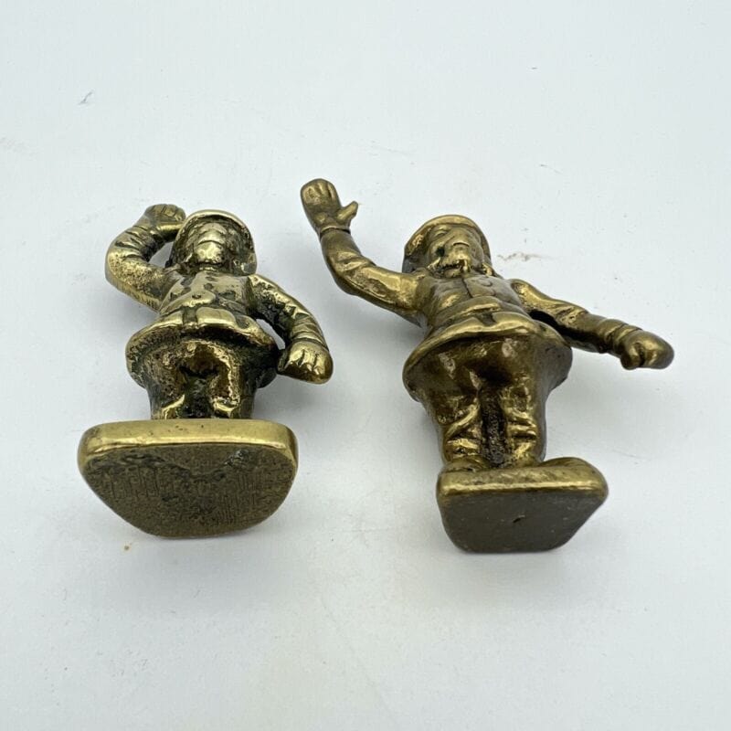 Antico poliziotto Inglese in Ottone scultura Vintage Epoca 900 Guardia Soldato Categoria Ottone