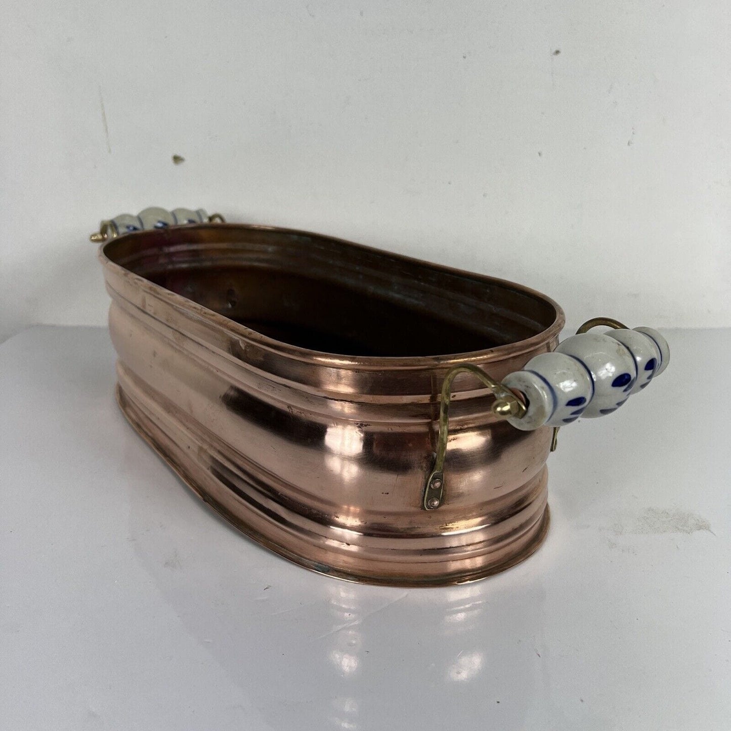 Antico Porta vaso contenitore in rame con manici d'epoca 900 cache pot Categoria altro
