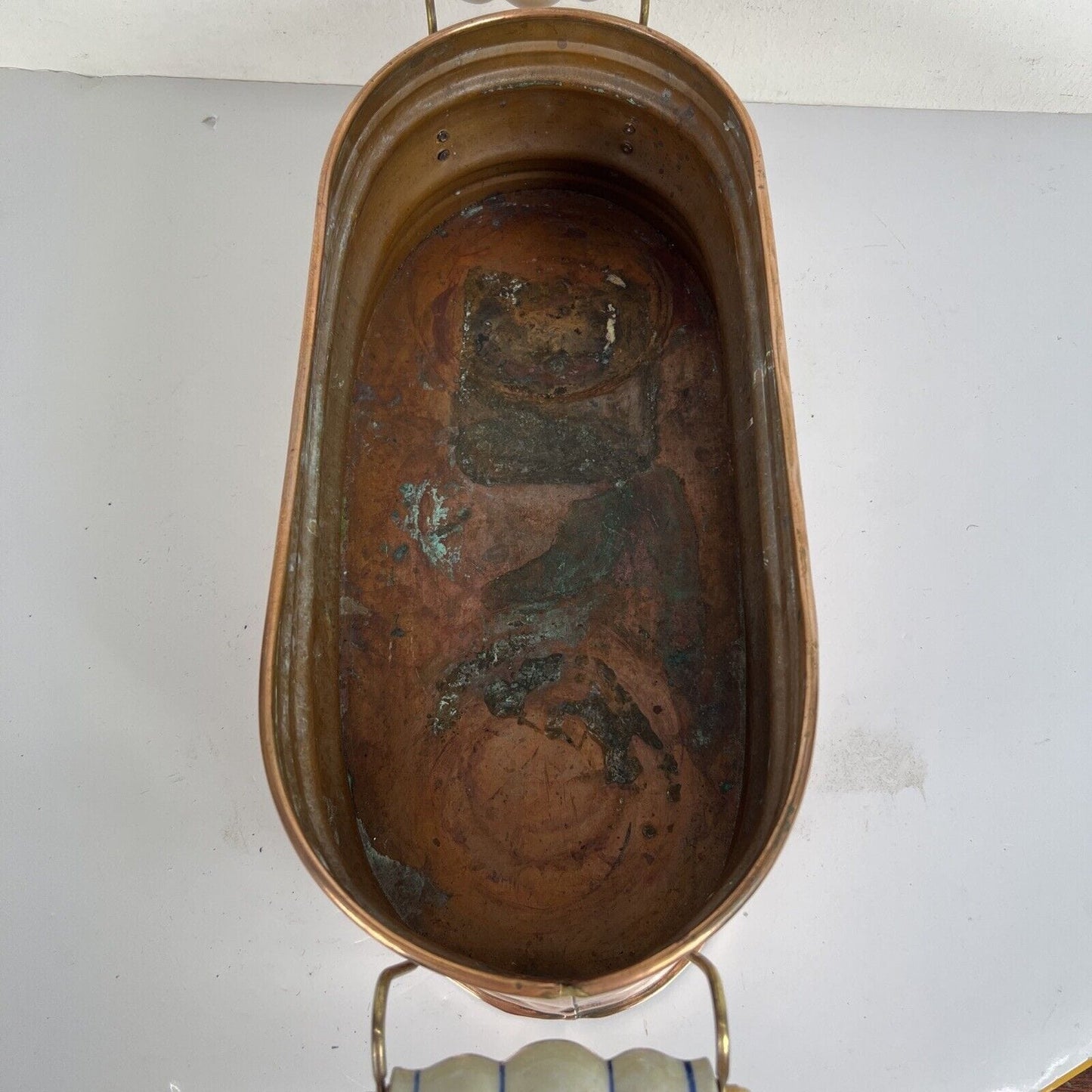 Antico Porta vaso contenitore in rame con manici d'epoca 900 cache pot Categoria altro