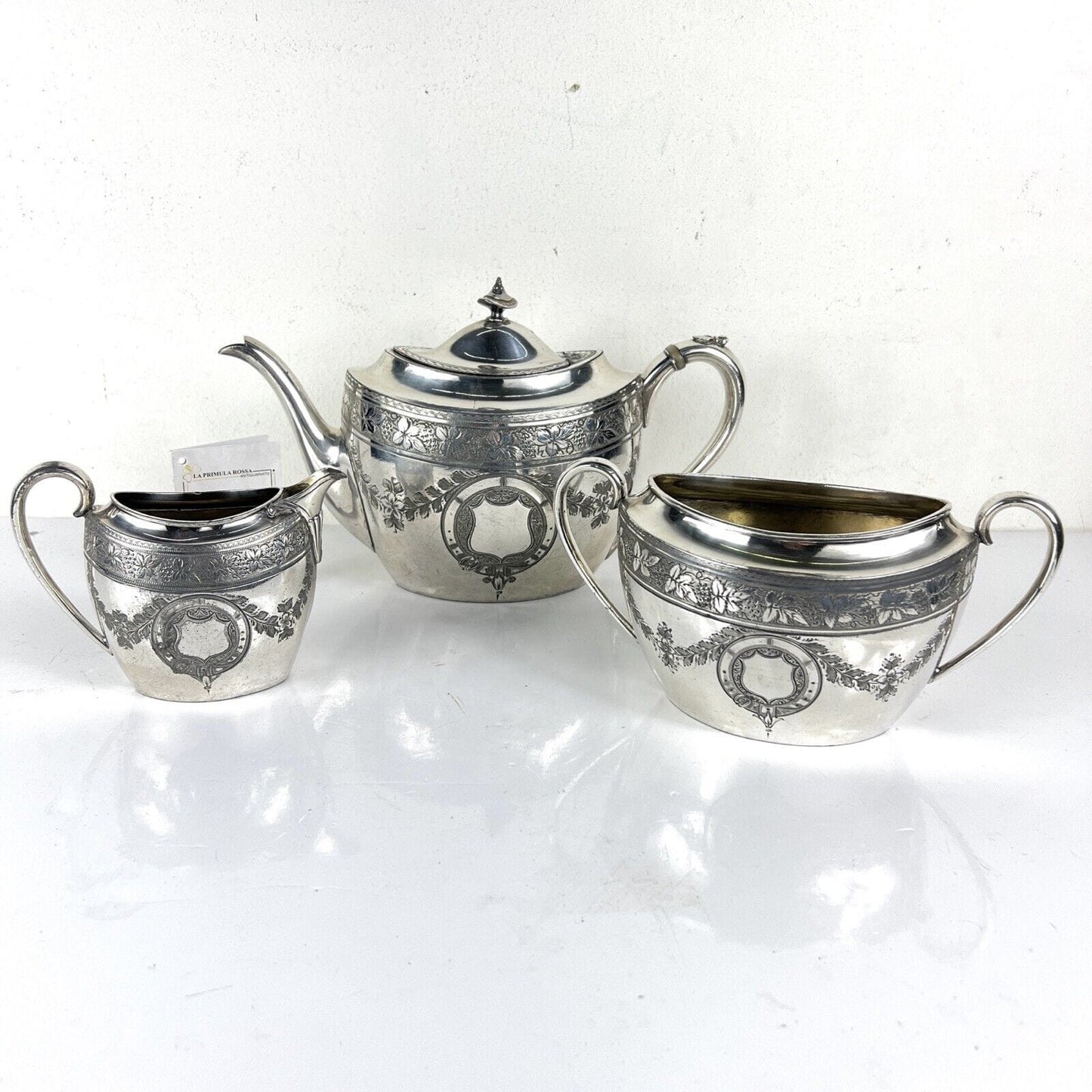 Antico Set in argento Sheffield da the tè Teiera Zuccheriera Lattiera epoca 800 Categoria Sheffield & Argento