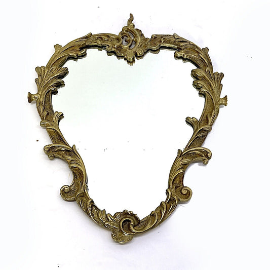 Antico Specchio con Cornice in bronzo ottone anni 50 stile Barocco da parete Categoria Specchi e Cornici