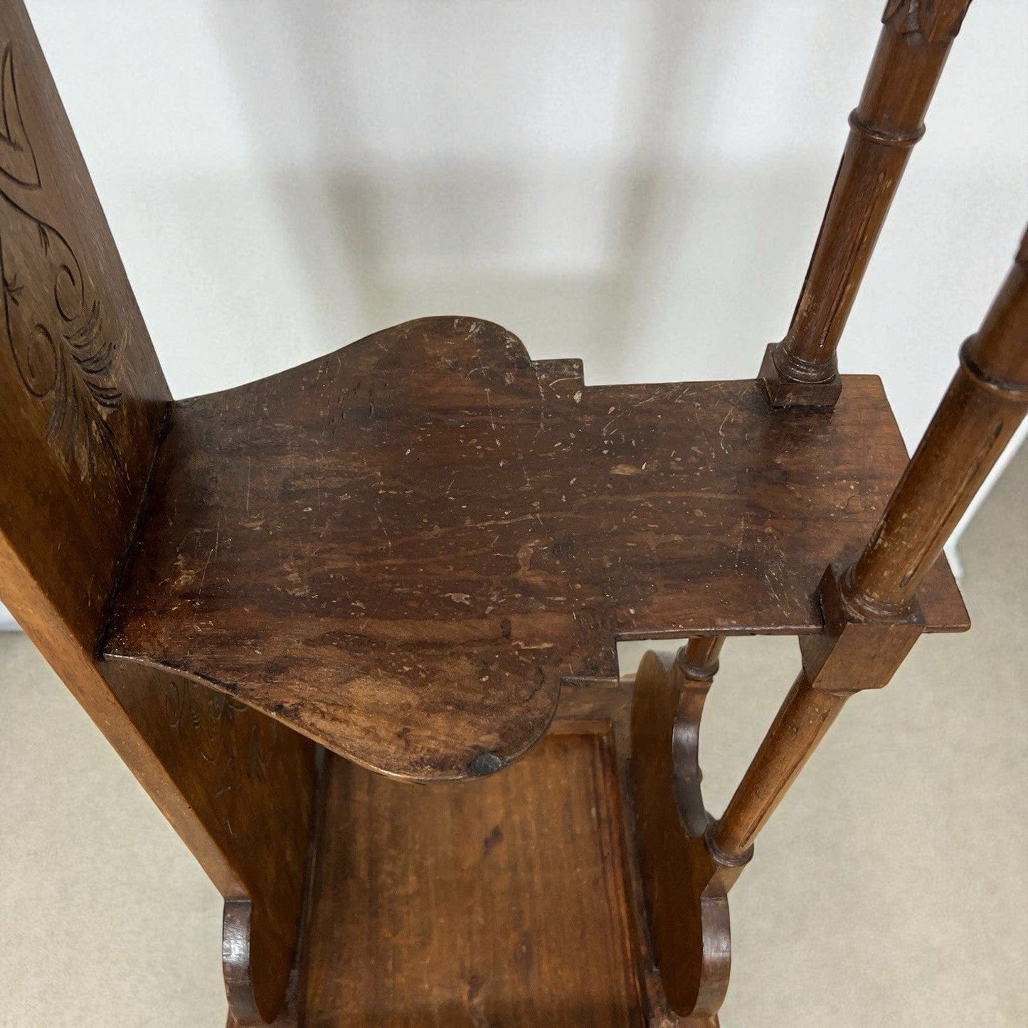 Antico Tavolino portavaso a piu ripiani trespolo portapiante Gueridon Etagere Categoria Tavoli - tavolinetti