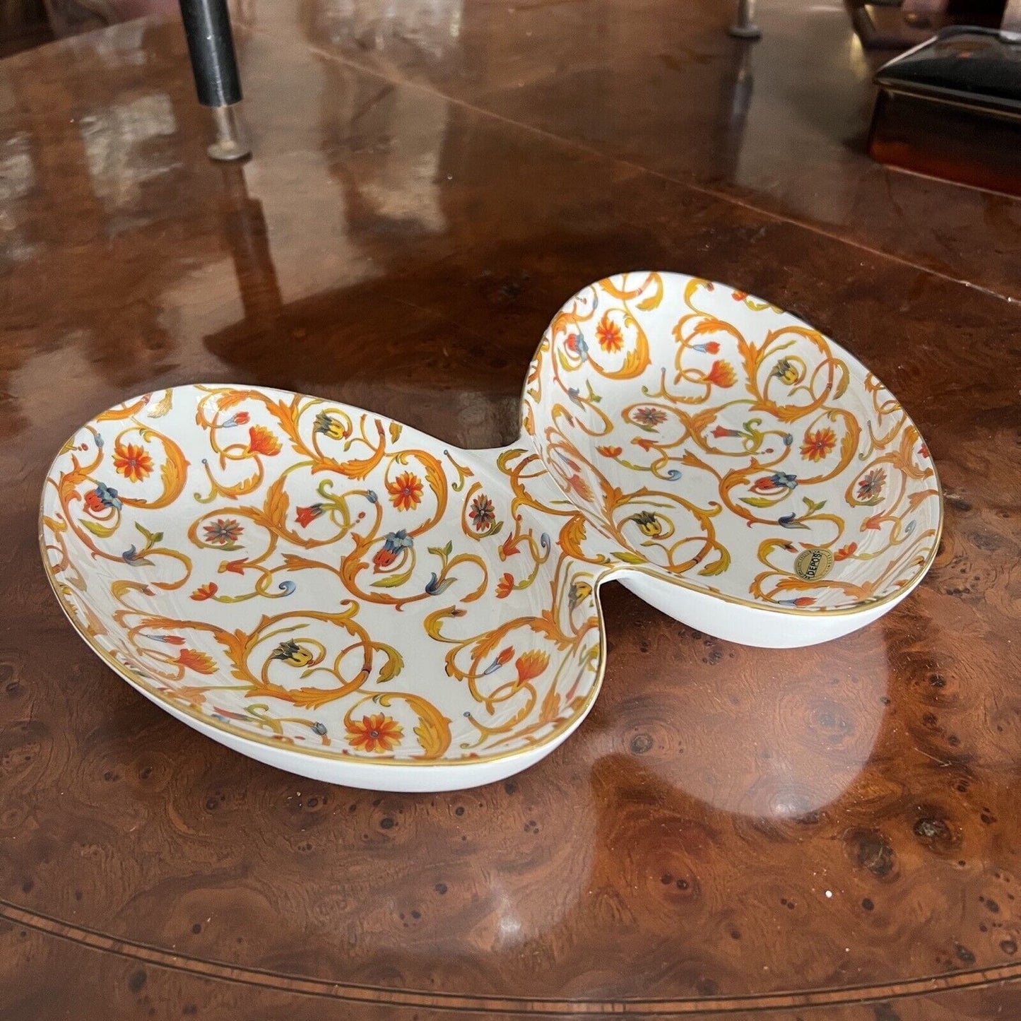 Antipastiera stile antica in porcellana Limoges Centrotavola decorato oro Uovo Categoria Zuppiere