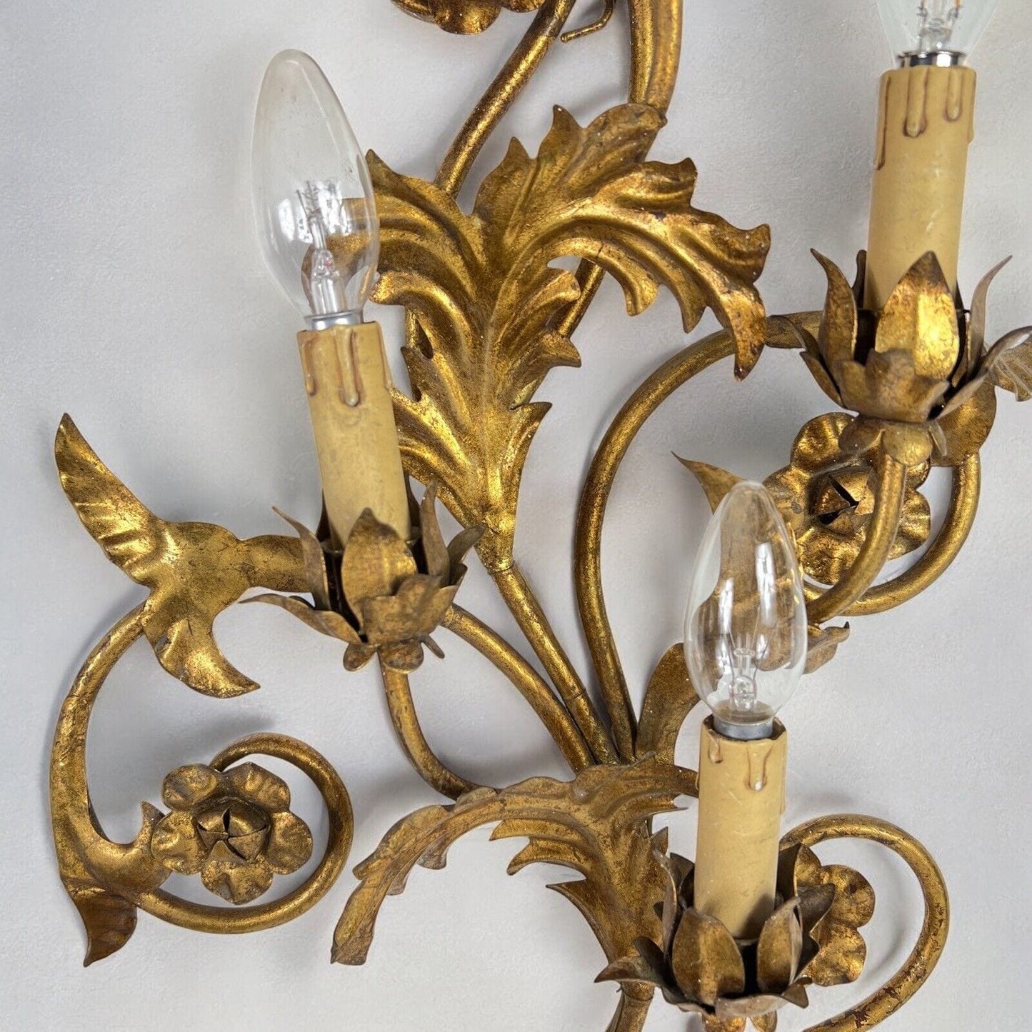 Applique dorato foglie d'acanto a 4 fiamme luci Lampada da parete stile antico Categoria Lampade Appliques
