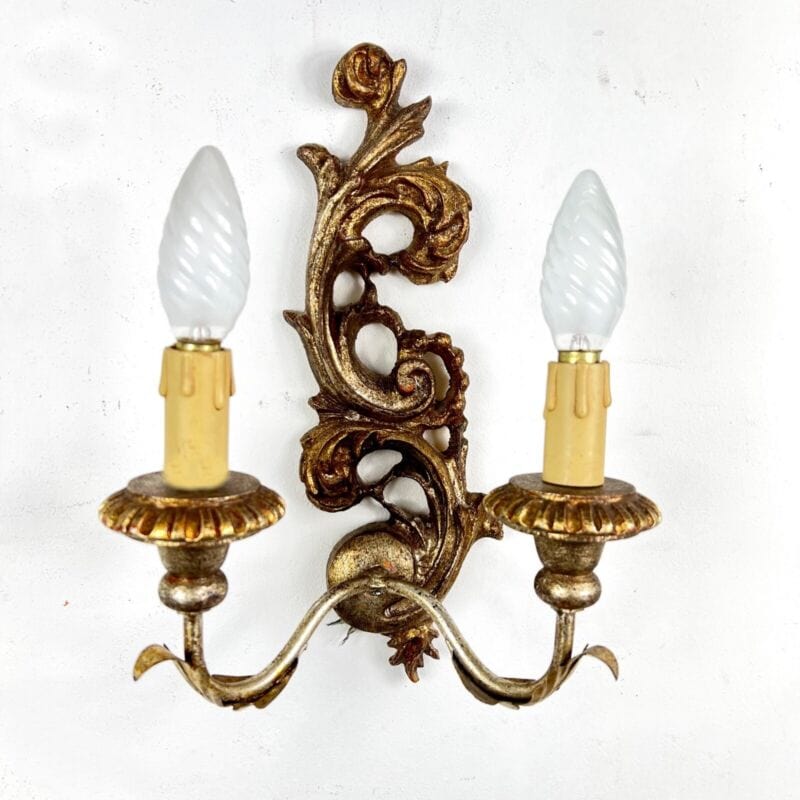Applique stile barocco antico in legno dorato oro lampada da parete a due luci Categoria Lampade Appliques