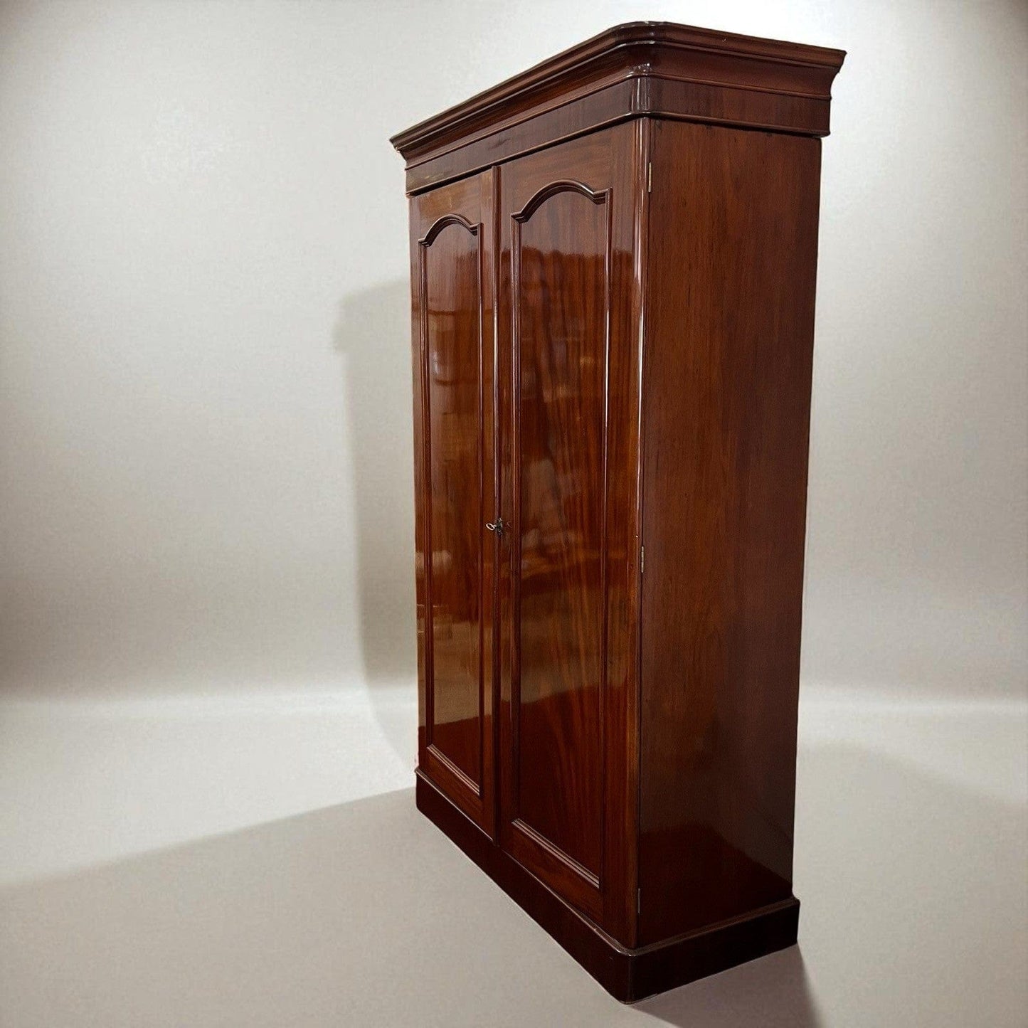 Armadio antico 800 Stipo Credenza Libreria due ante Vittoriana Inglese in Mogano Categoria Vetrine