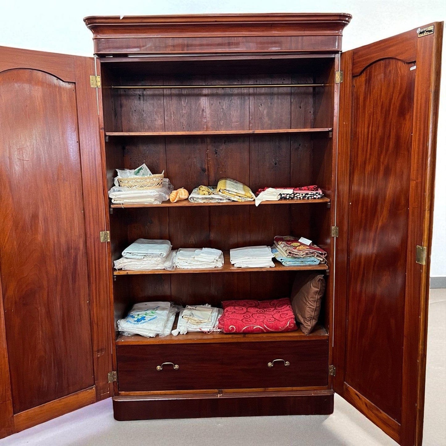 Armadio antico 800 Stipo Credenza Libreria due ante Vittoriana Inglese in Mogano Categoria Vetrine