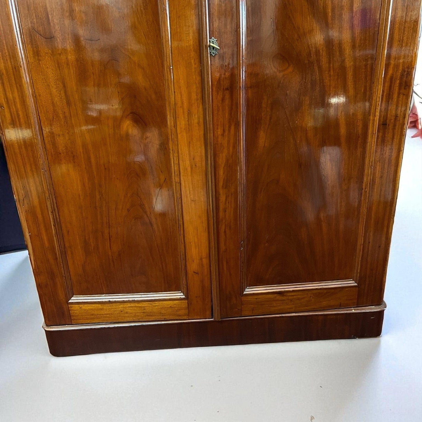 Armadio antico 800 Stipo Credenza Libreria due ante Vittoriana Inglese in Mogano Categoria Vetrine