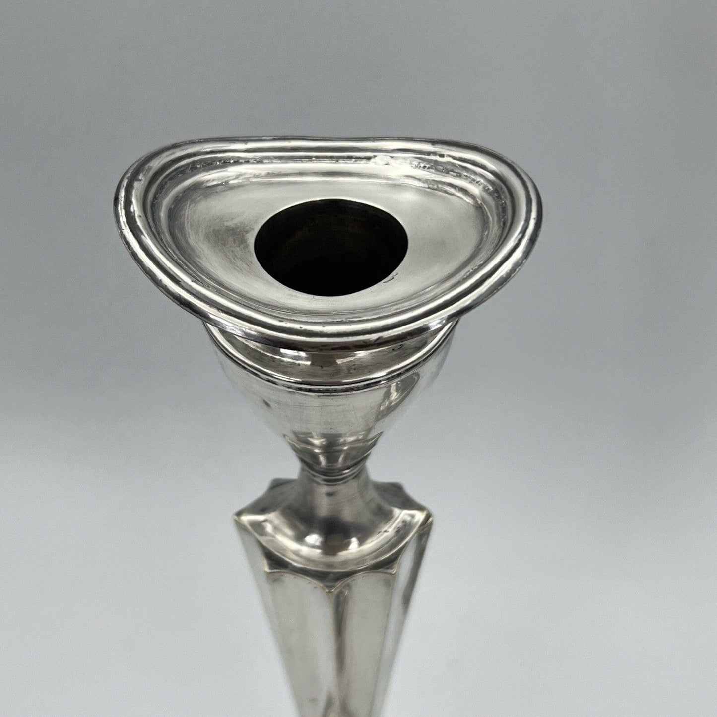 Candelabro antico in argento Silver Plated Coppia candelieri portacandela Categoria Sheffield & Argento