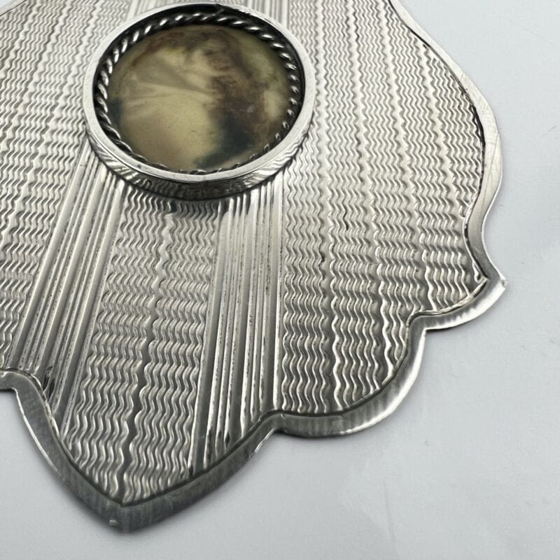 Capoculla in Argento 800 Antico con Madonna Medaglione da culla in miniatura Categoria Oggetti sacri - rosari