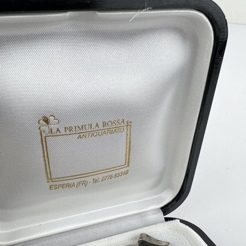 Capoculla in Argento 800 Antico con Madonna Medaglione da culla in miniatura Categoria Oggetti sacri - rosari