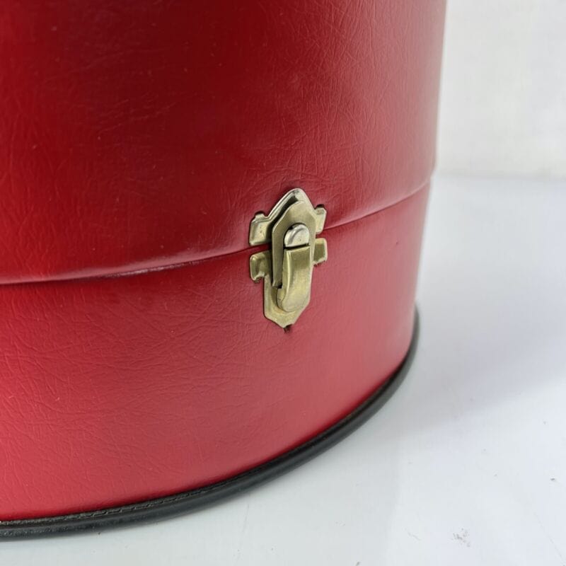 Cappelliera Vintage Porta cappelli parrucca Bauletto Contenitore Rosso Anni 60 Categoria  Vintage