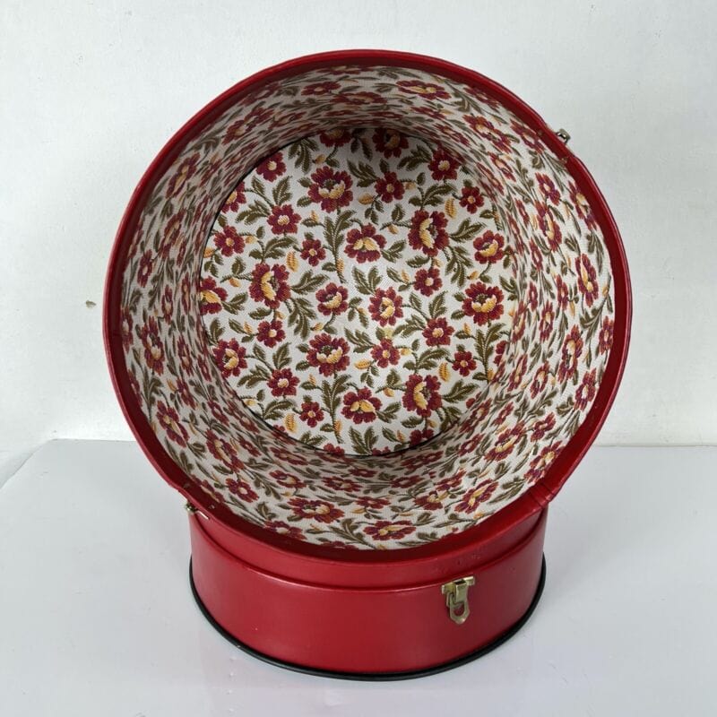 Cappelliera Vintage Porta cappelli parrucca Bauletto Contenitore Rosso Anni 60 Categoria  Vintage