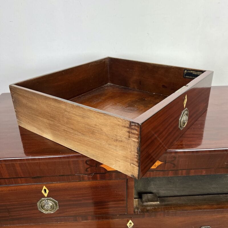 Cassettone antico epoca 800 comò cassettiera inglese Stile Giorgio III in mogano Categoria Arredamento