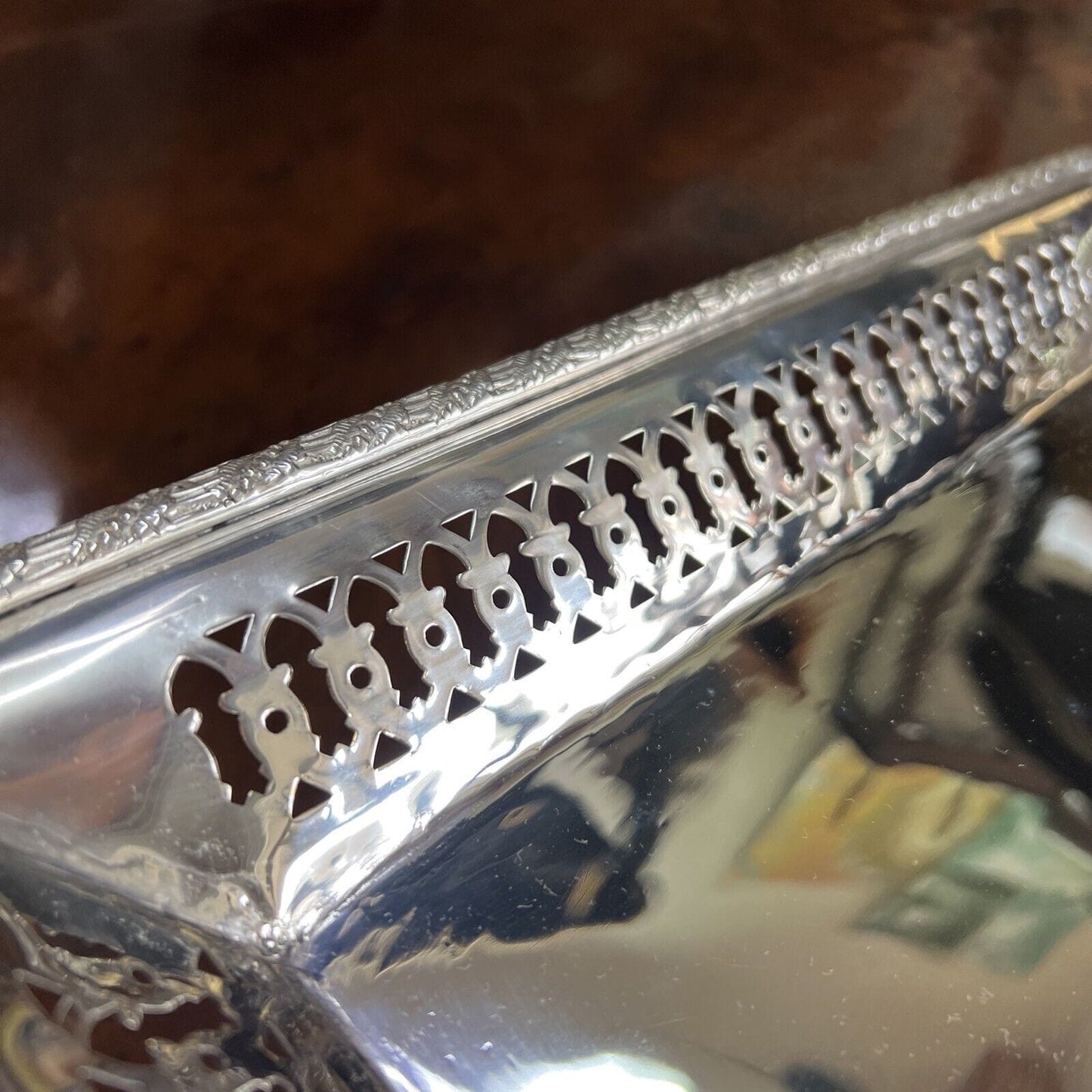 Centrotavola Vassoio in Argento Placcato Silver Plated traforata in stile Antico Categoria Sheffield & Argento