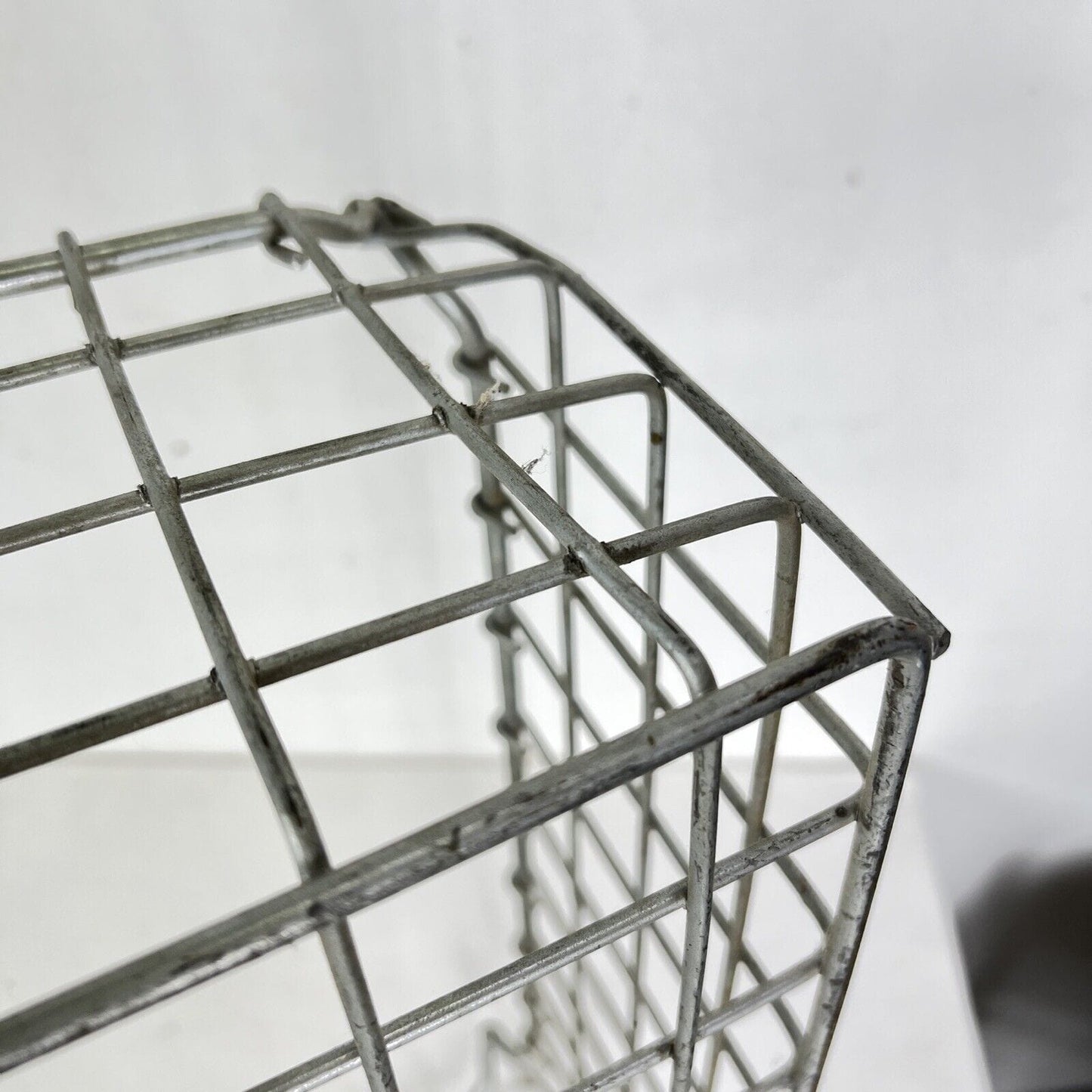 Cesto industriale antico in filo metallico Cestino Anni '70 per stoccaggio Categoria Vari
