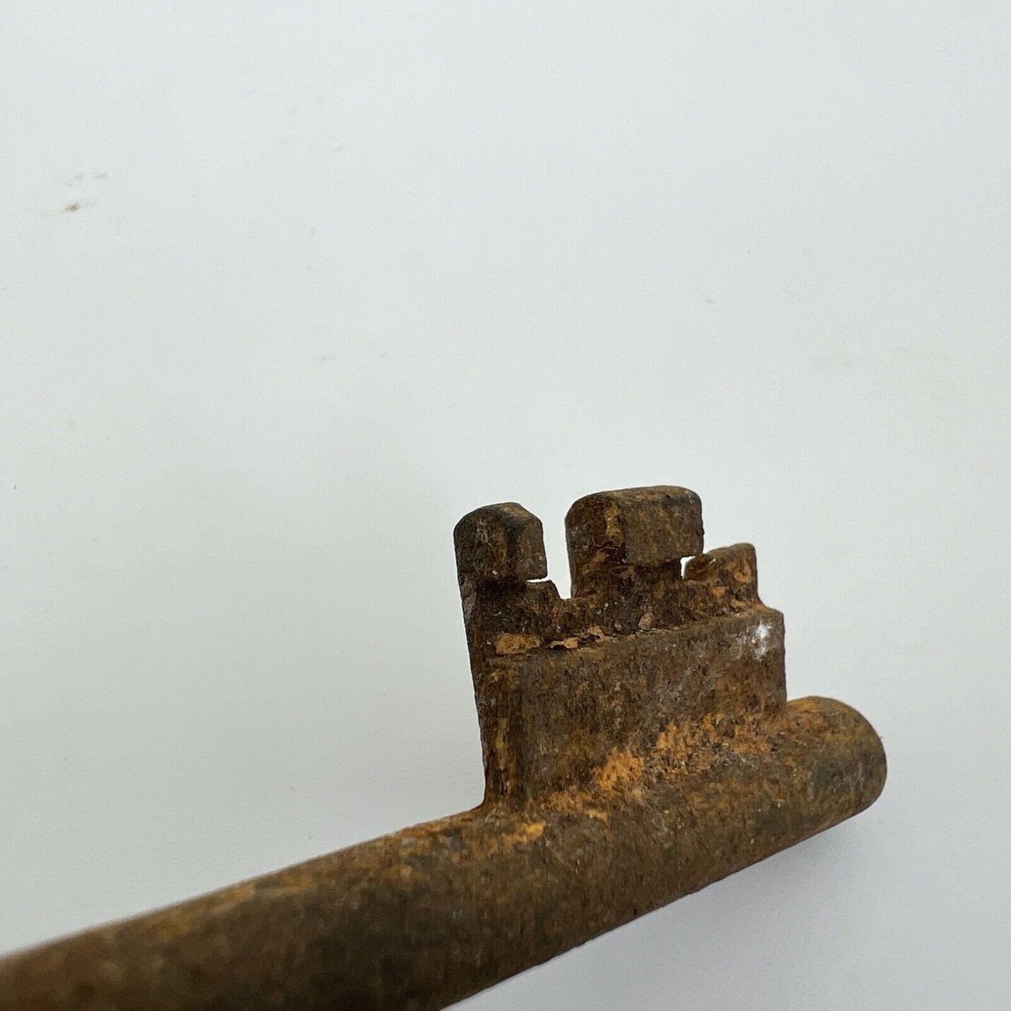 Chiave antica in ferro forgiato grande per portone vecchia ferramenta epoca '800 Categoria Accessori & Ferramenta d'epoca