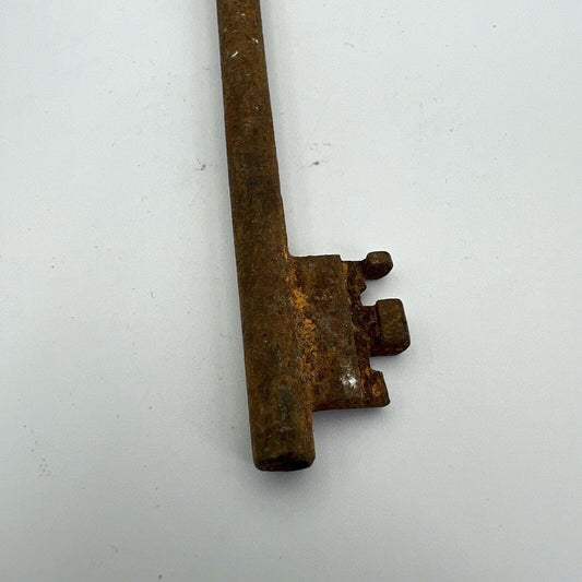Chiave antica in ferro forgiato grande per portone vecchia ferramenta epoca '800 Categoria Accessori & Ferramenta d'epoca