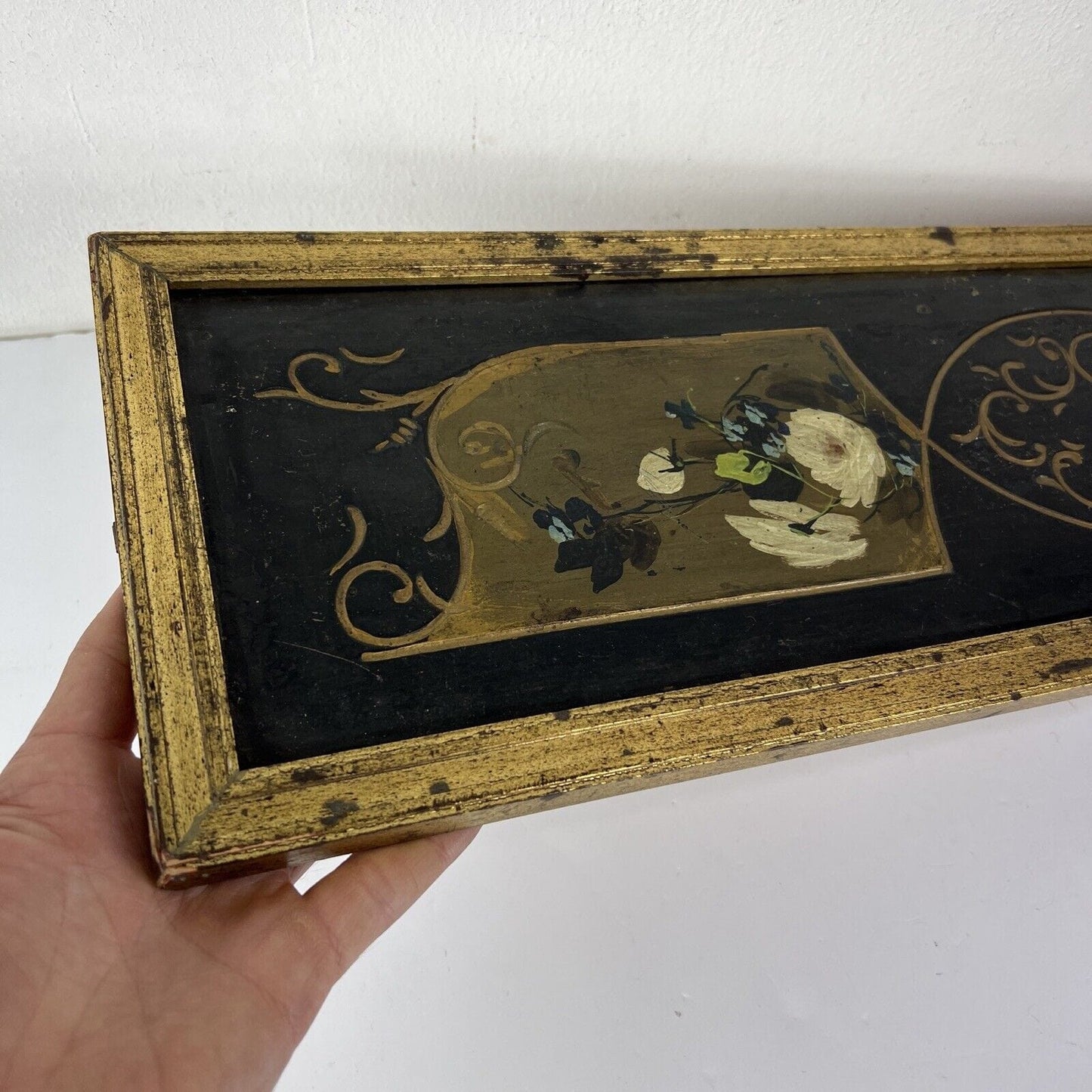 Cimasa antica in legno pannello fregio sovraporta sopra porta intaglio vecchio Categoria Cimase-Fregi-Intagli in legno