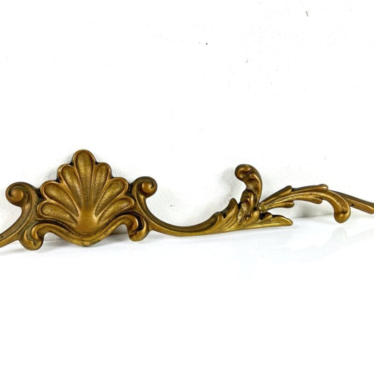 Cimasa antica in ottone fregio sovraporta sopra porta intaglio liberty epoca 900 Categoria Cimase Fregi Intagli