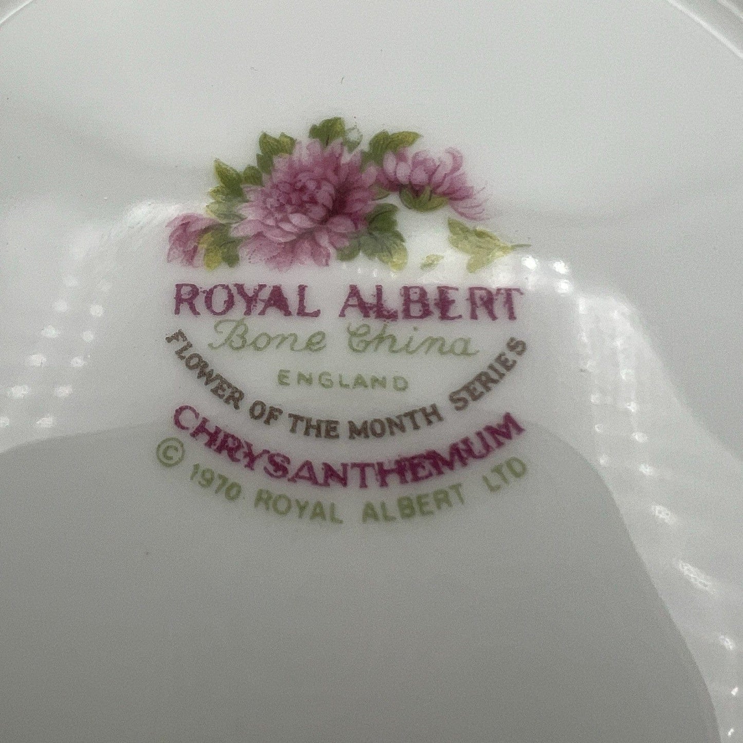 Ciotola ciotolina Coppetta in porcellana Royal Albert con mese NOVEMBRE 900 1970 Categoria Centrotavola e Ciotole