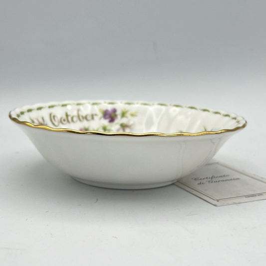 Ciotola ciotolina Coppetta in porcellana Royal Albert con mese OTTOBRE 1970 900 Categoria Centrotavola e Ciotole