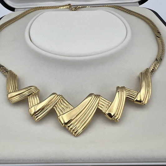 Collana da donna Trifari color Oro girocollo usato vintage collier anni 70 Categoria Bigiotteria & Accessori