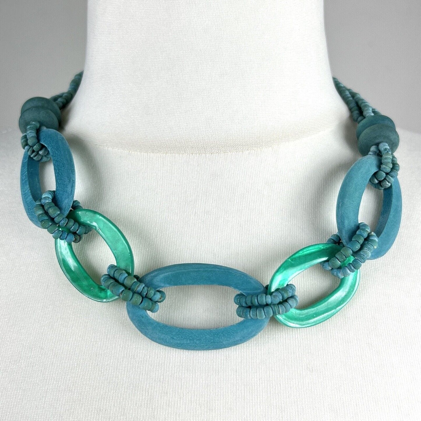 Collana da per donna color turchese Girocollo pendaglio a catena in legno Categoria Bigiotteria & Accessori