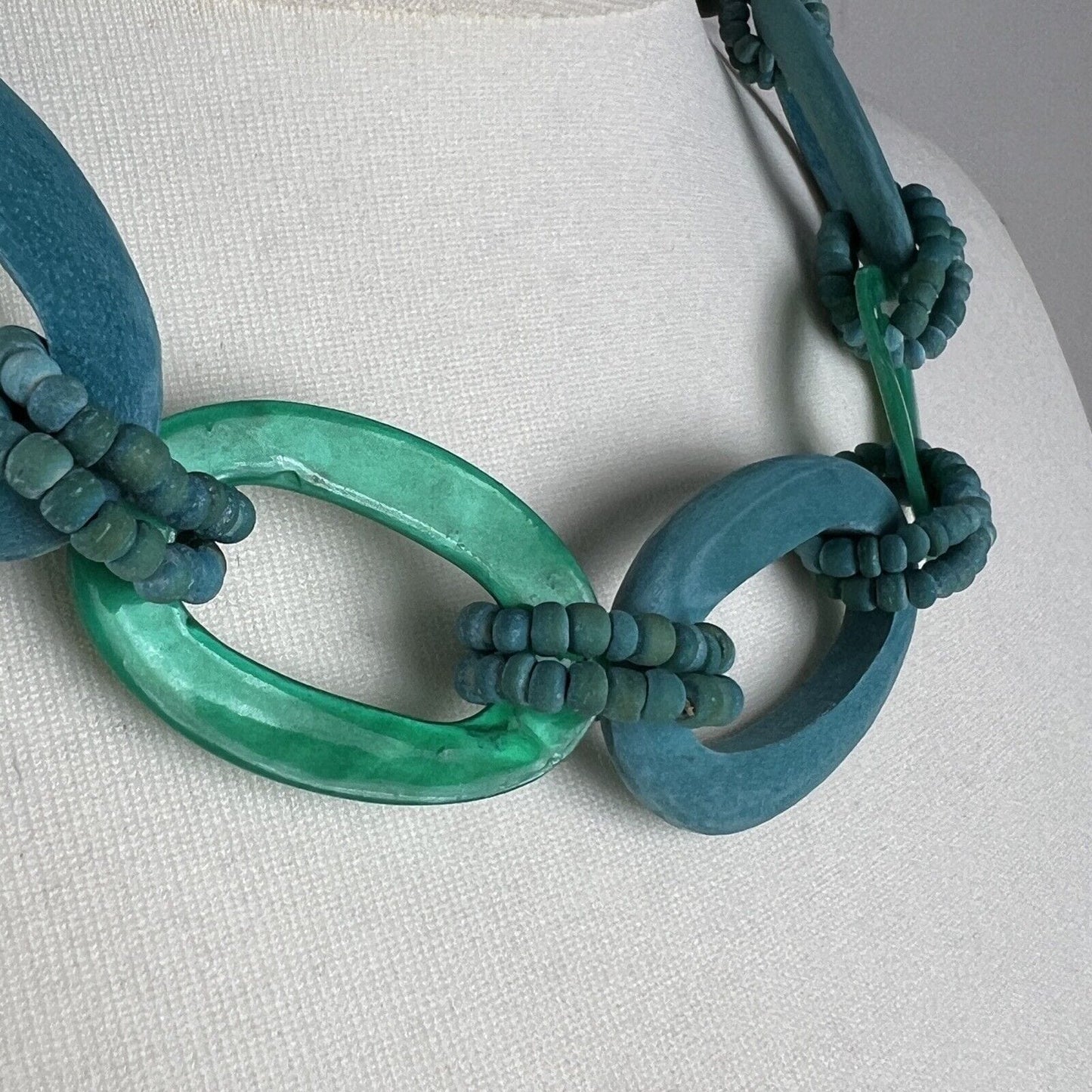 Collana da per donna color turchese Girocollo pendaglio a catena in legno Categoria Bigiotteria & Accessori