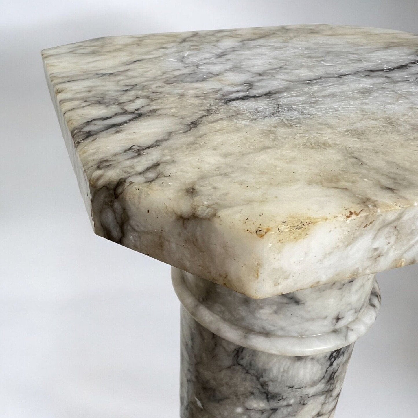 Colonna in marmo stile antico classico 800 porta vaso piedistallo trespolo Categoria Portapiante