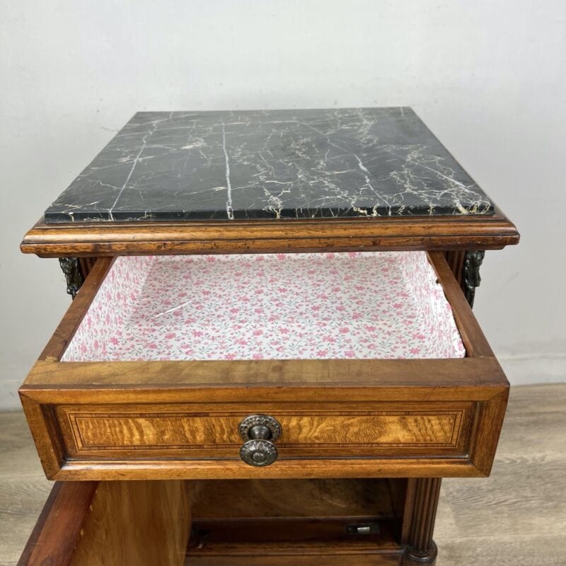 Comodino Antico in legno piano marmo Mobile Intarsiato Anni 20 Stile Liberty 900 Categoria Comodini
