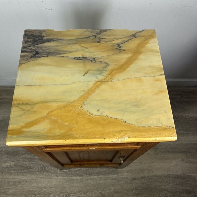Comodino antico mobiletto mobile in legno stile Liberty porta telefono 900 Categoria Arredamento