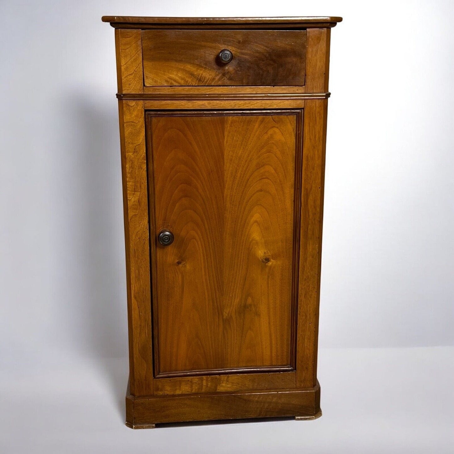 Comodino antico mobiletto Porta telefono in legno massello chiaro d'epoca 800 Categoria Comodini