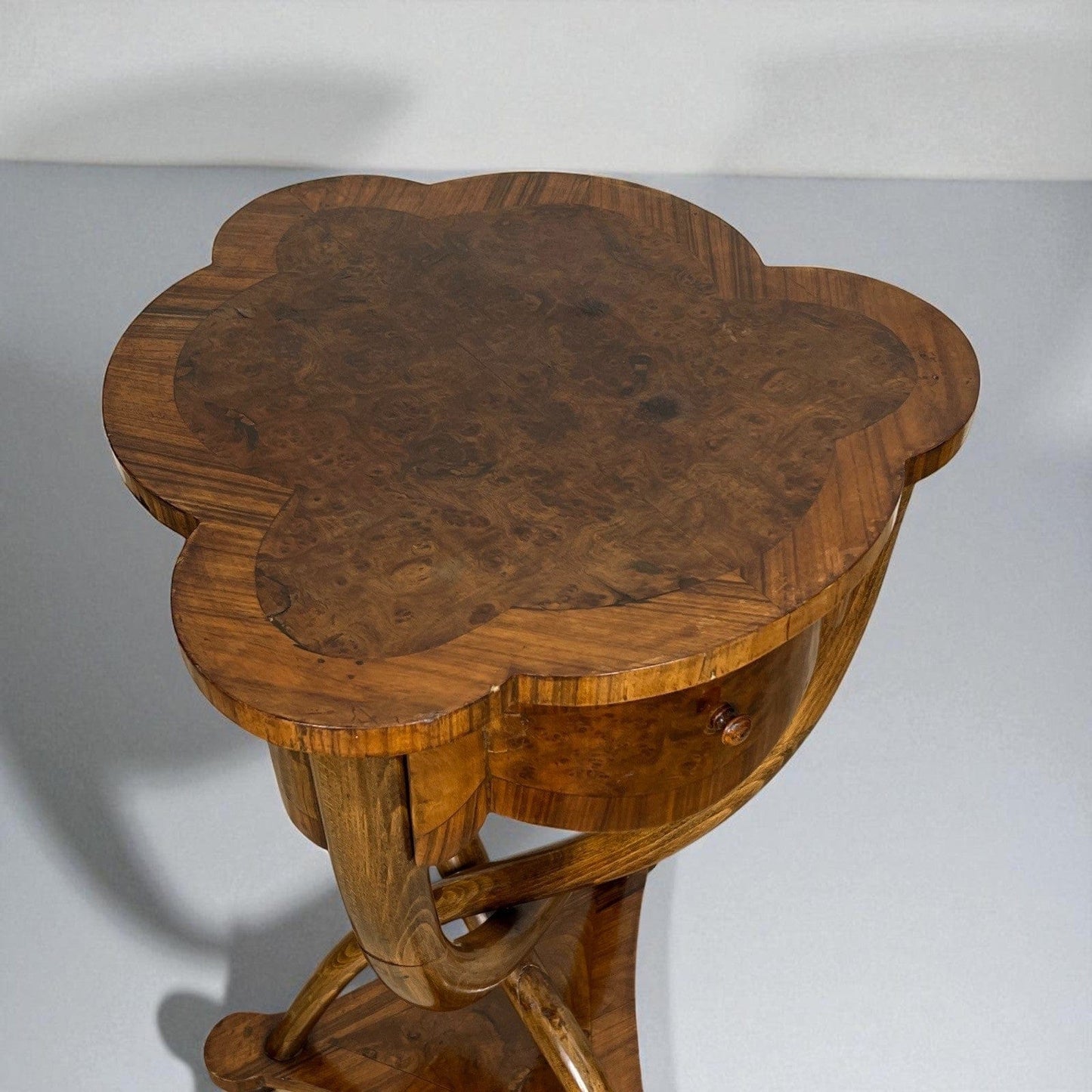 Comodino Antico Stile art deco mobile tavolino vintage in legno di Noce Chiaro Categoria Comodini