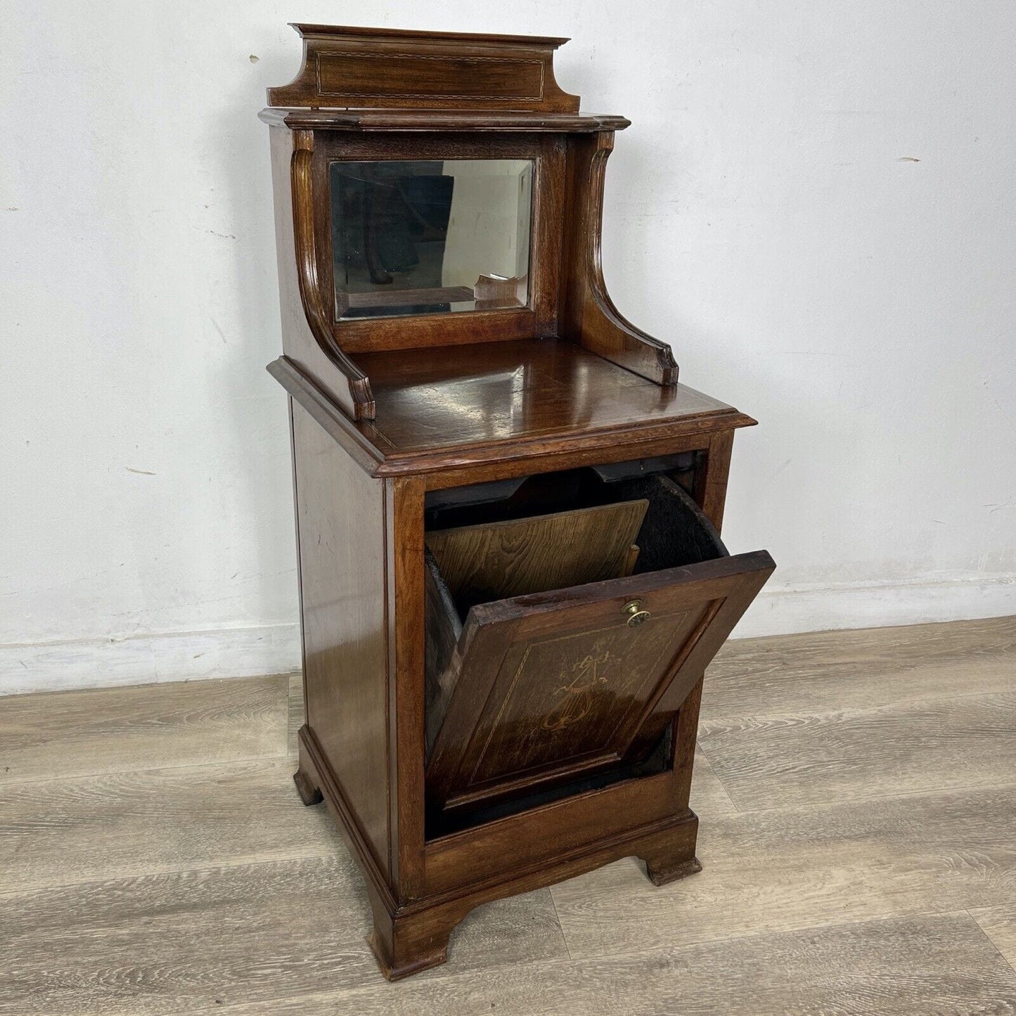 Comodino mobiletto Porta carbone antico in legno d'epoca inglese epoca 800 Categoria Vari