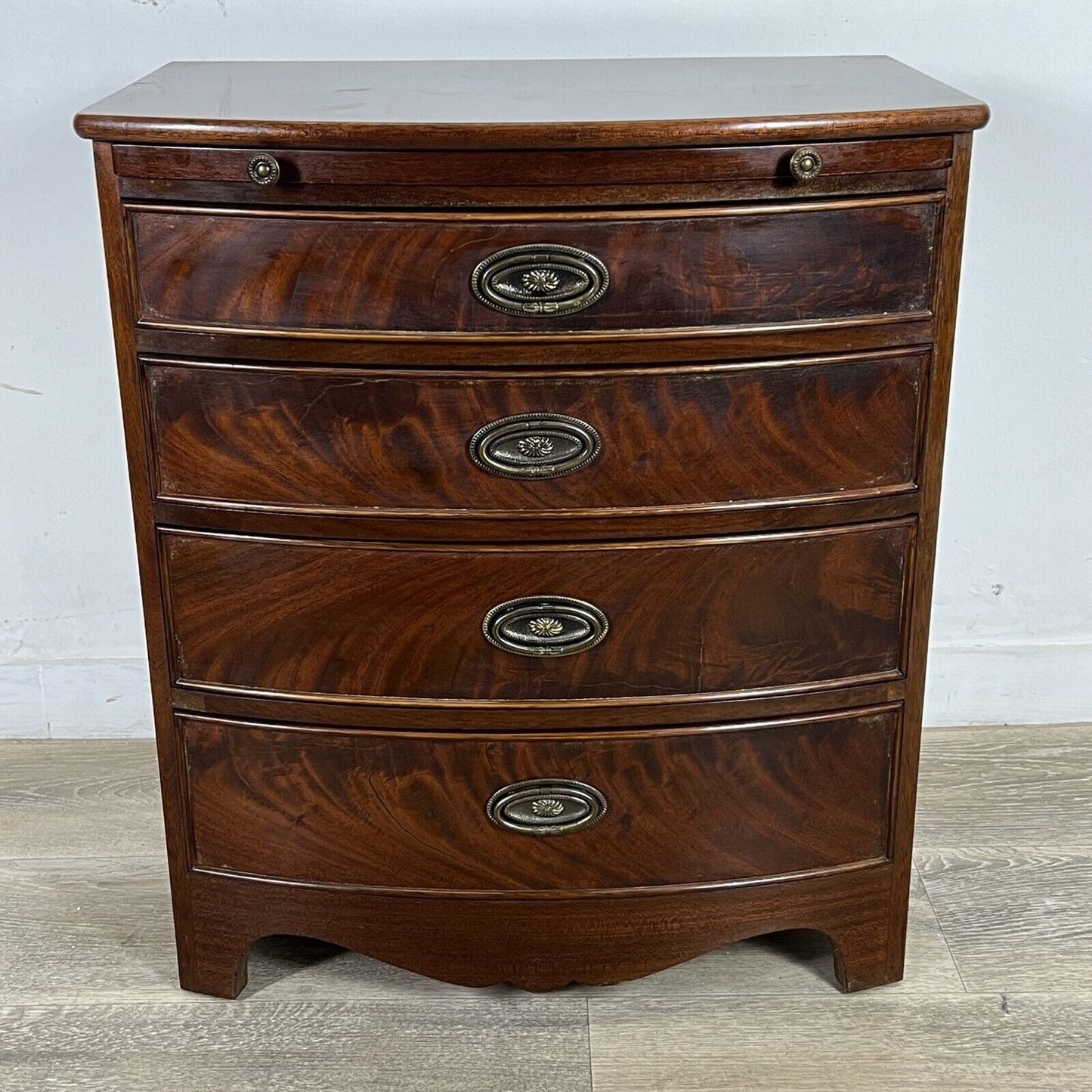 Comodino stile antico 800 bombato in legno di mogano Mobiletto d'epoca scrittoio Categoria Comodini