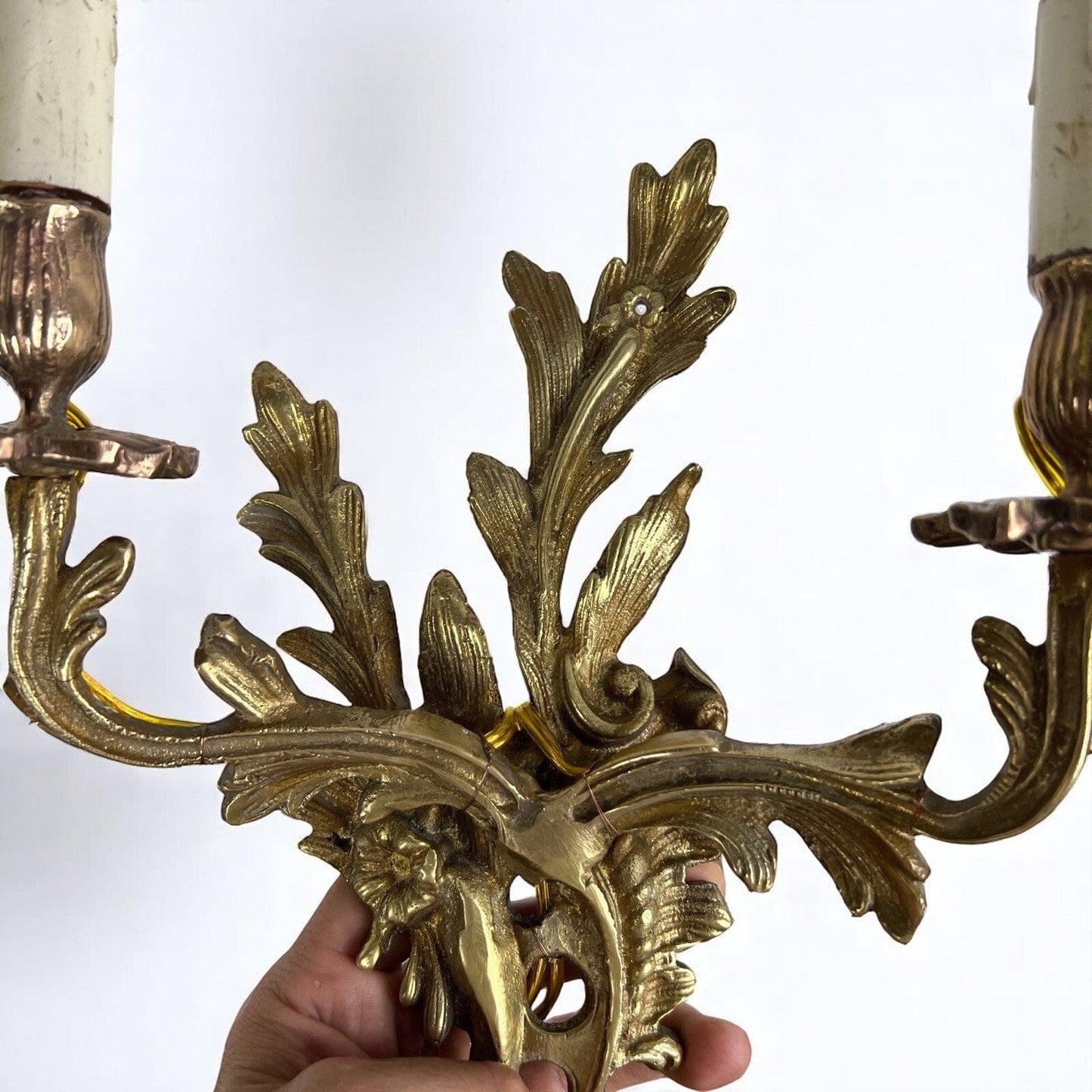 Coppia di Antiche di Applique in ottone bronzo a due fiamme luci Lampade da muro Categoria Lampade Appliques