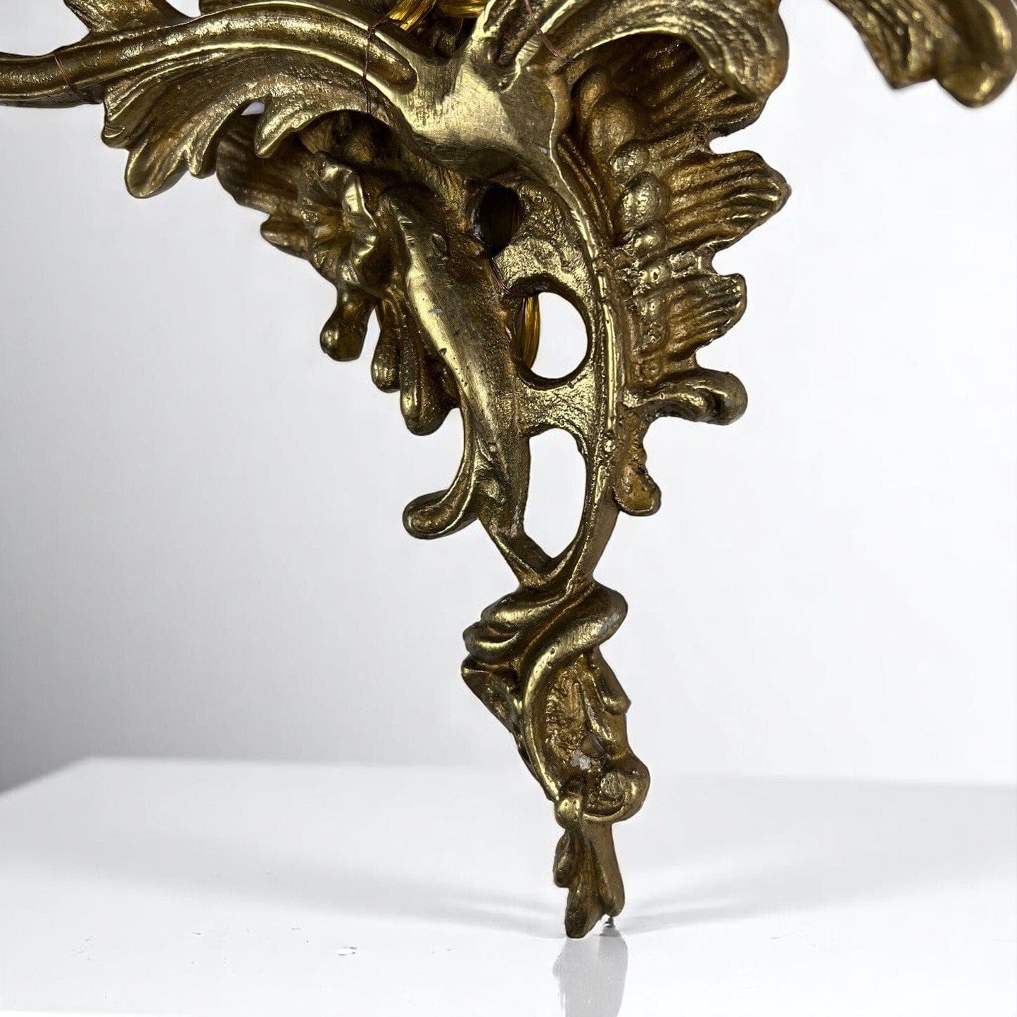 Coppia di Antiche di Applique in ottone bronzo a due fiamme luci Lampade da muro Categoria Lampade Appliques